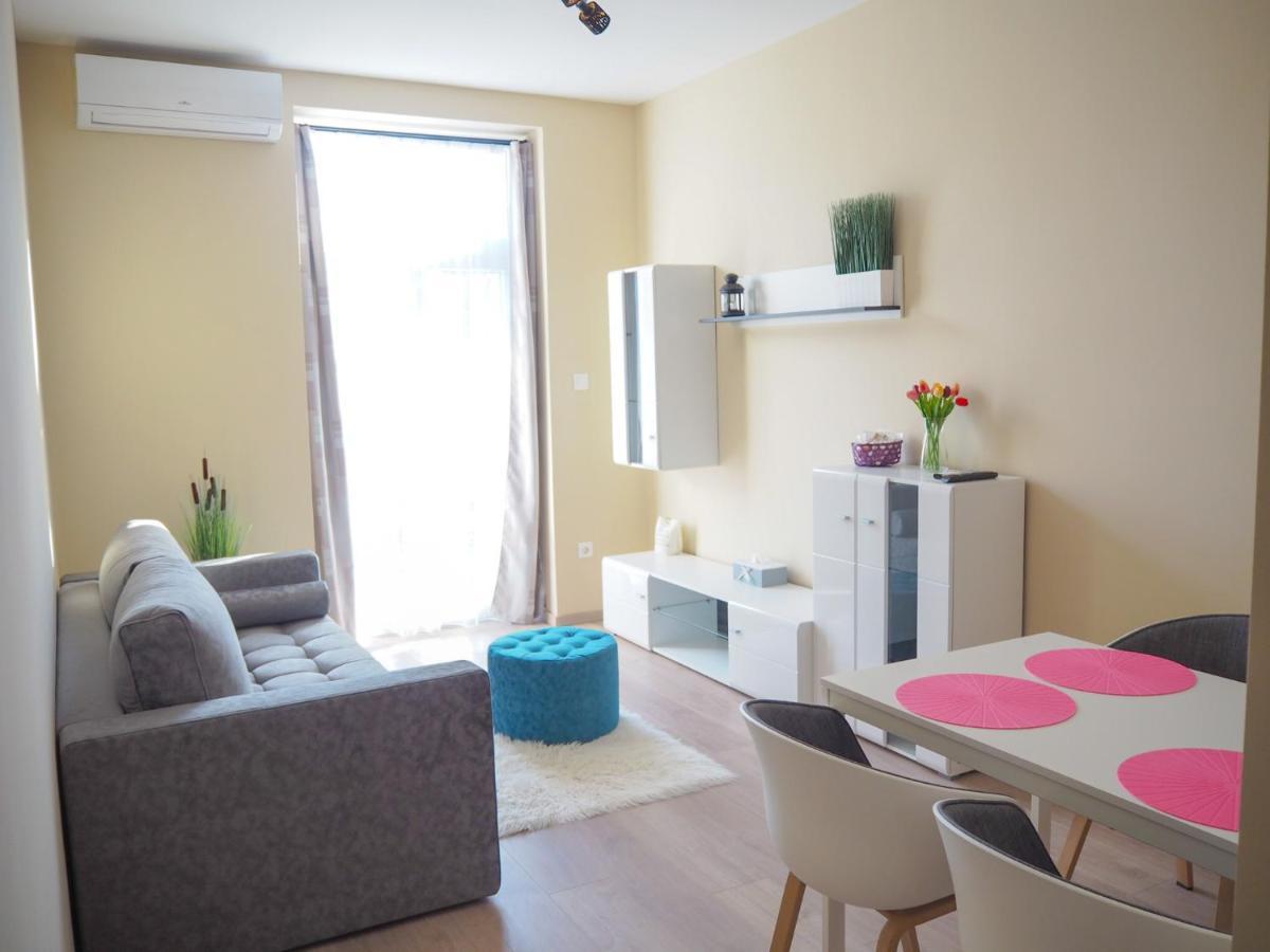 Holiday Apartmanhaz Harkány Εξωτερικό φωτογραφία