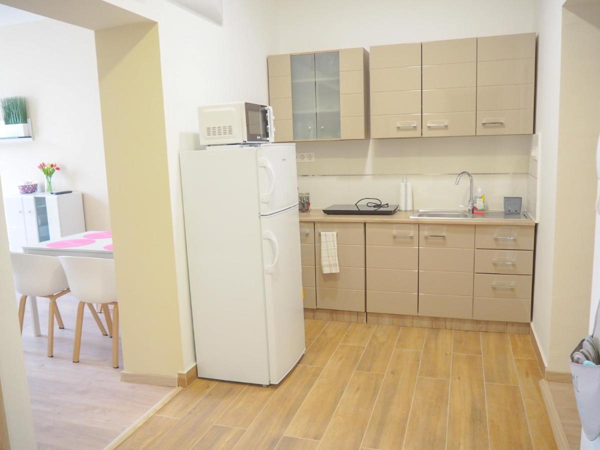 Holiday Apartmanhaz Harkány Εξωτερικό φωτογραφία